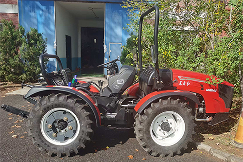 Equal-sized front and rear wheels